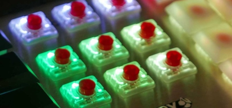 Cherry anuncia unos nuevos interruptores mecánicos de perfil bajo con RGB