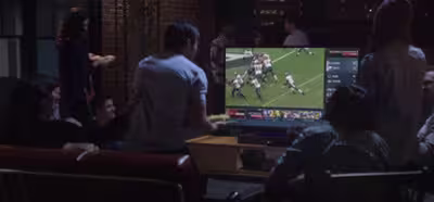 El primer anuncio de la Xbox One en EE.UU se centra en Skype y la NFL