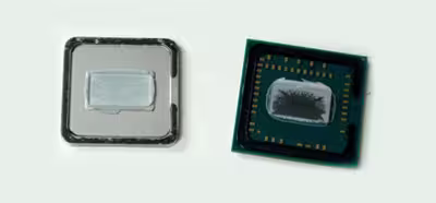 Destapan un Ryzen 5 2400G y sustituyen su pasta térmica por una mejor