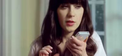 Anuncios de televisión de iPhone 4S con Samuel L. Jackson y Zooey Deschanel