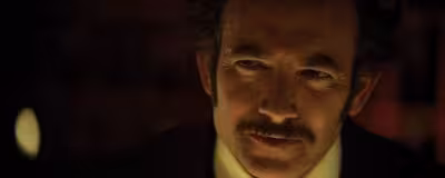 2_altered_carbon_roundtable_1x01_06.avif
