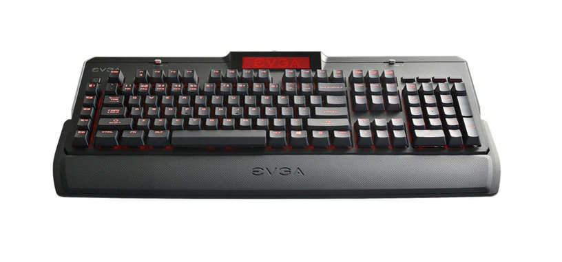 EVGA se mete en el sector de los teclados mecánicos con el Z10