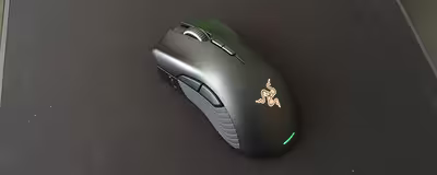 razer_mamba_firefly_hyperflux_2.avif
