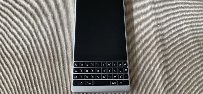 TCL dejará de producir y vender los móviles de BlackBerry en agosto